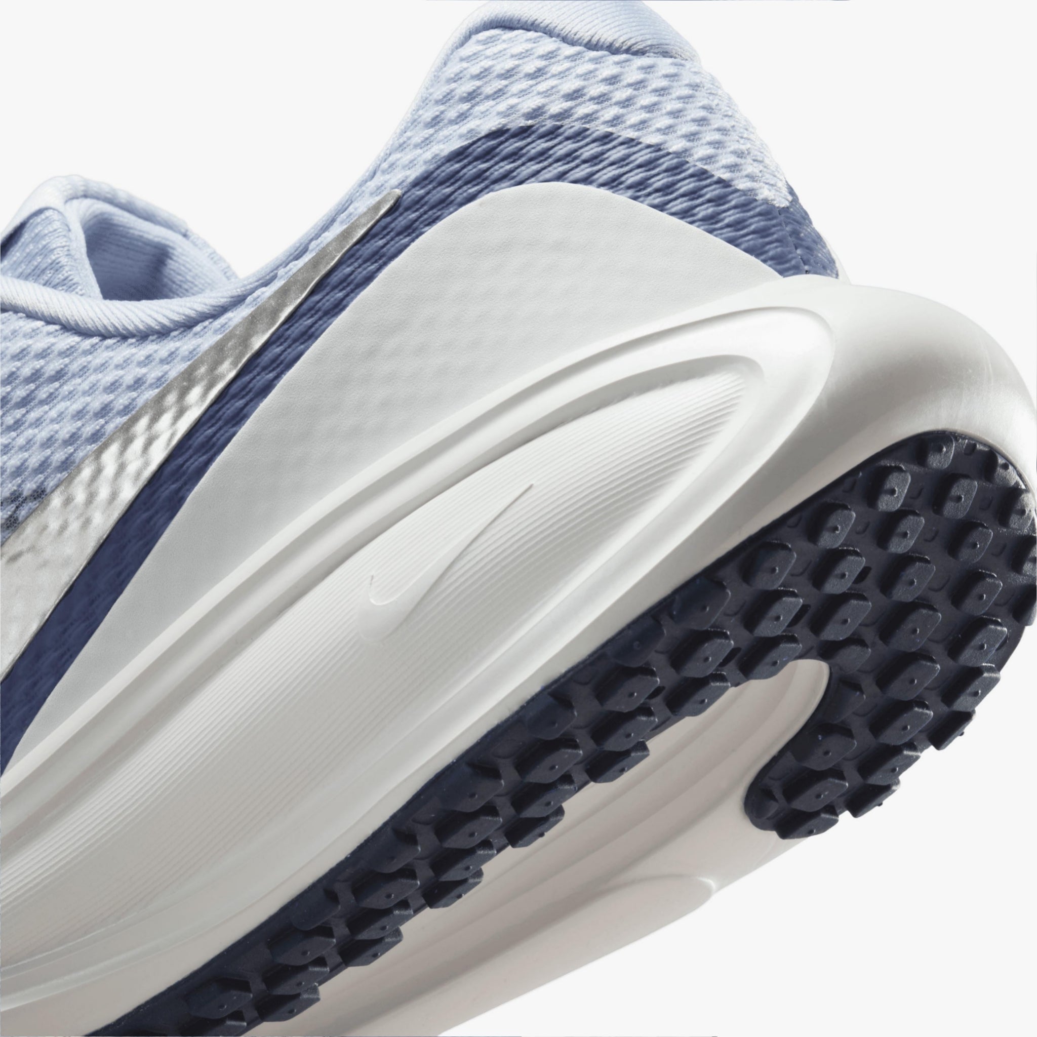Nike Revolution 8