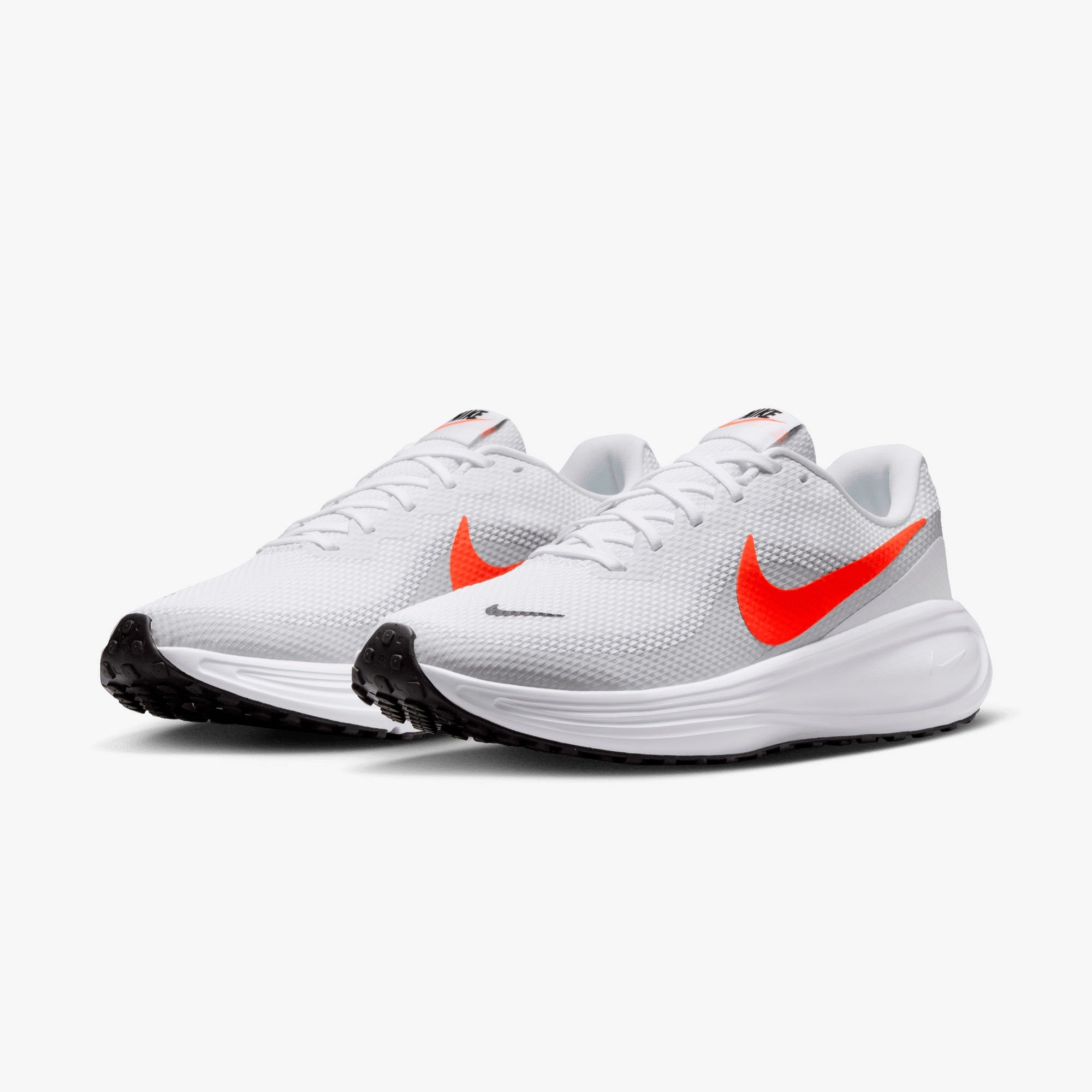 Nike Revolution 8