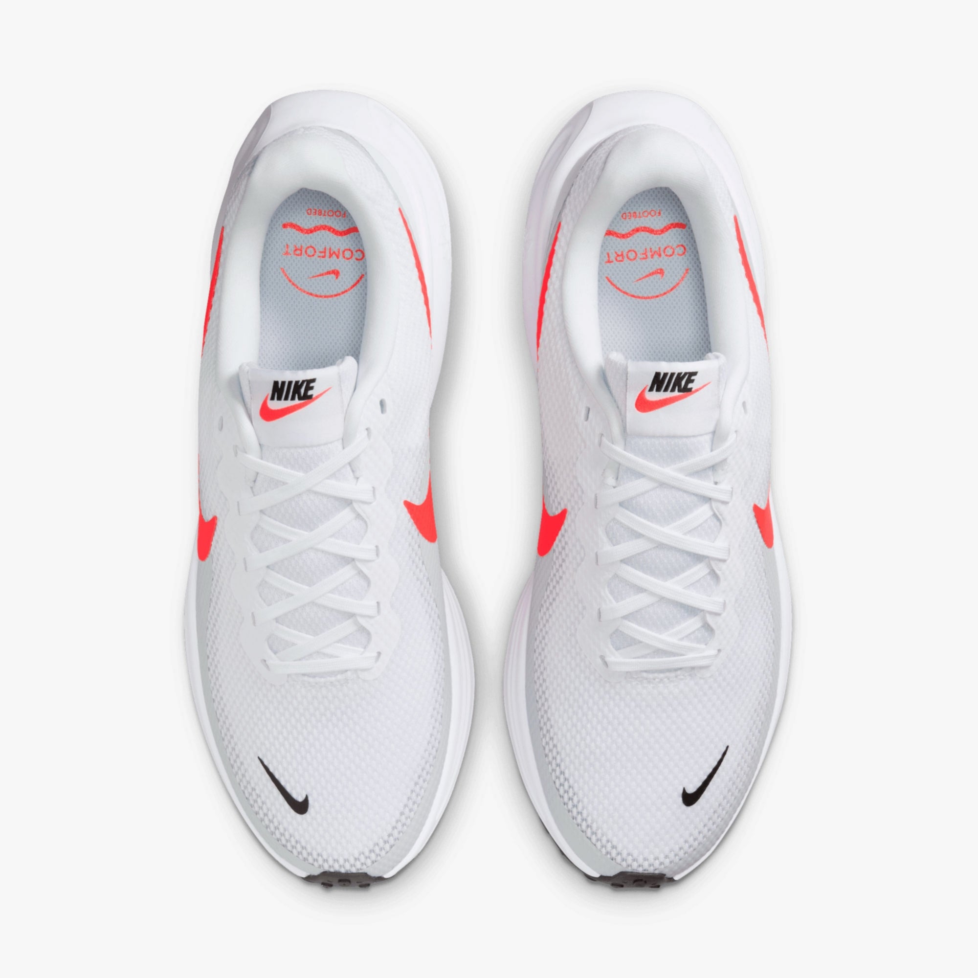 Nike Revolution 8