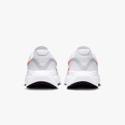 Nike Revolution 8