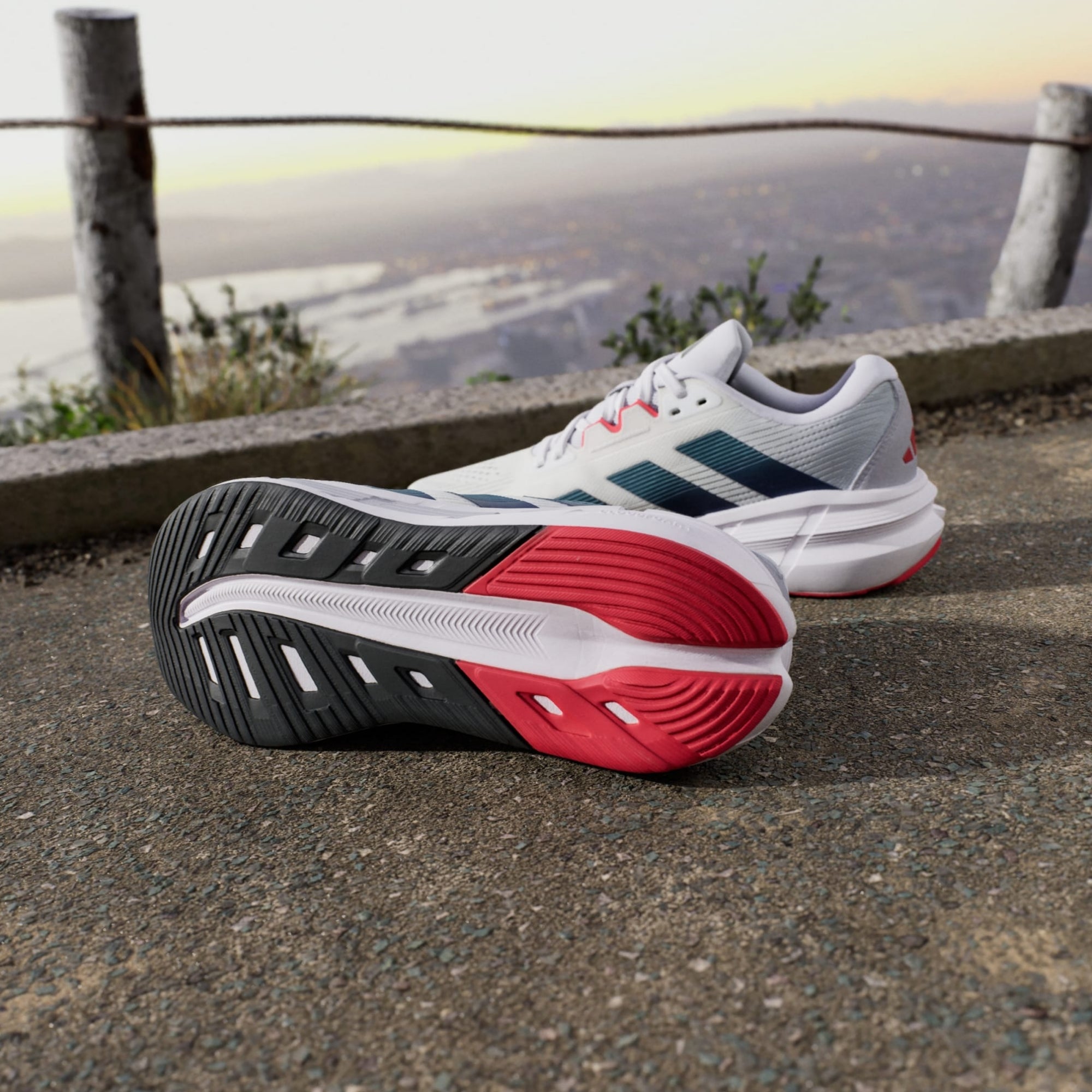 Adidas Questar 3
