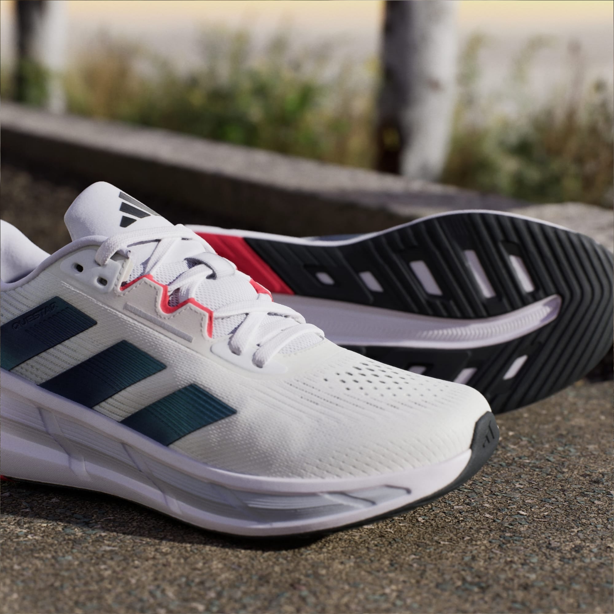 Adidas Questar 3