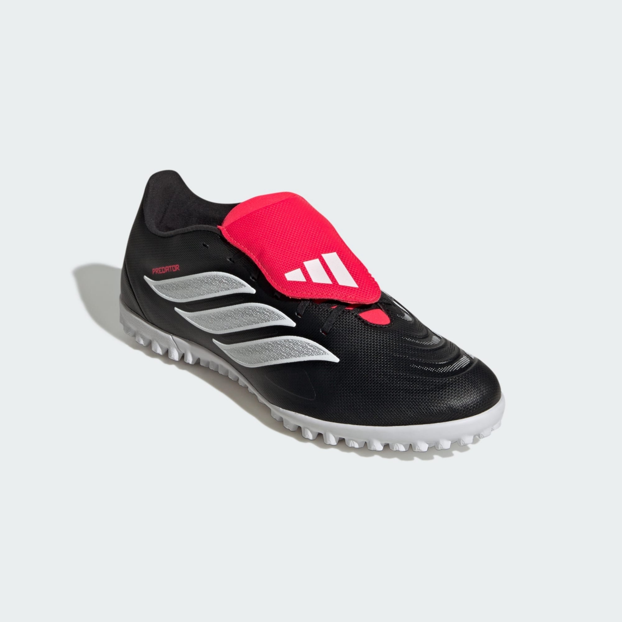 Adidas Predator Club FT TF con lengüeta pegable