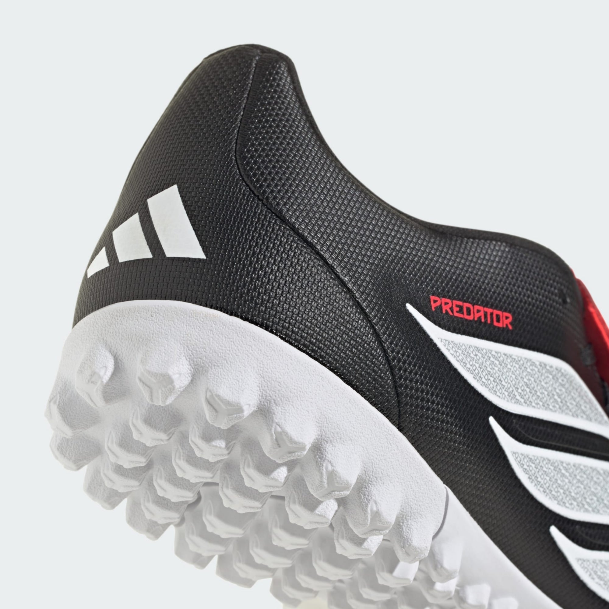 Adidas Predator Club FT TF con lengüeta pegable