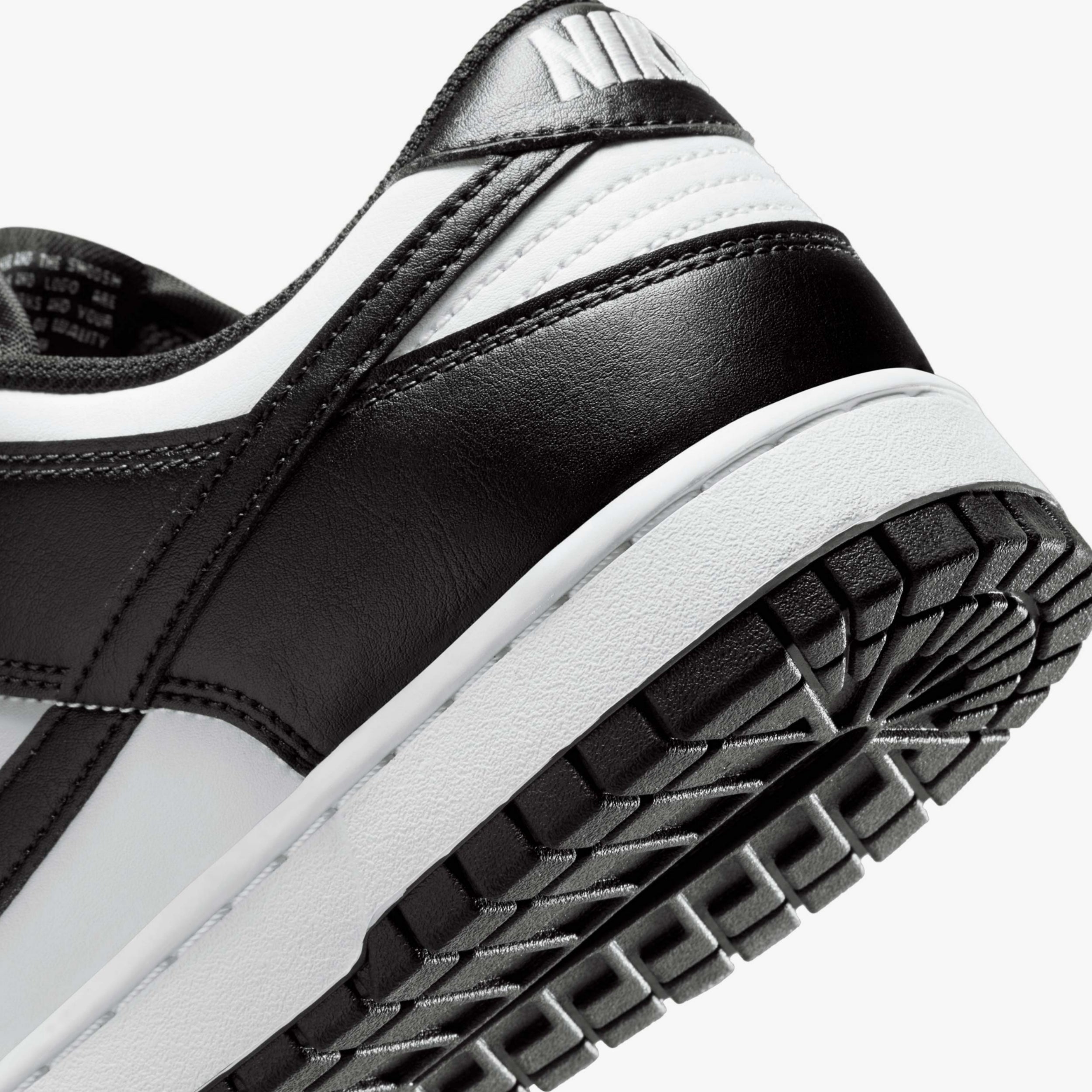 Nike Dunk Low Retro