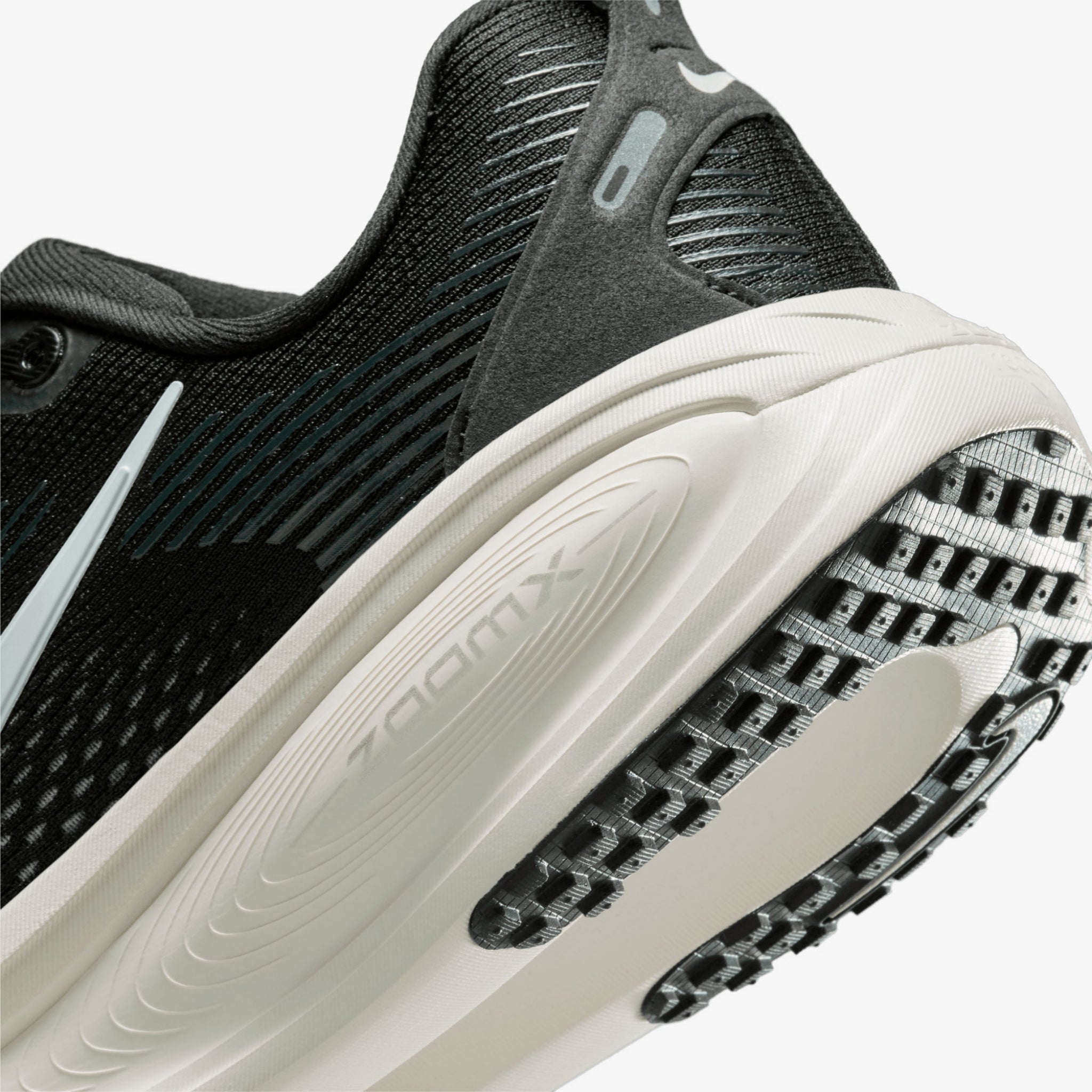 Nike ZoomX Vomero 18
