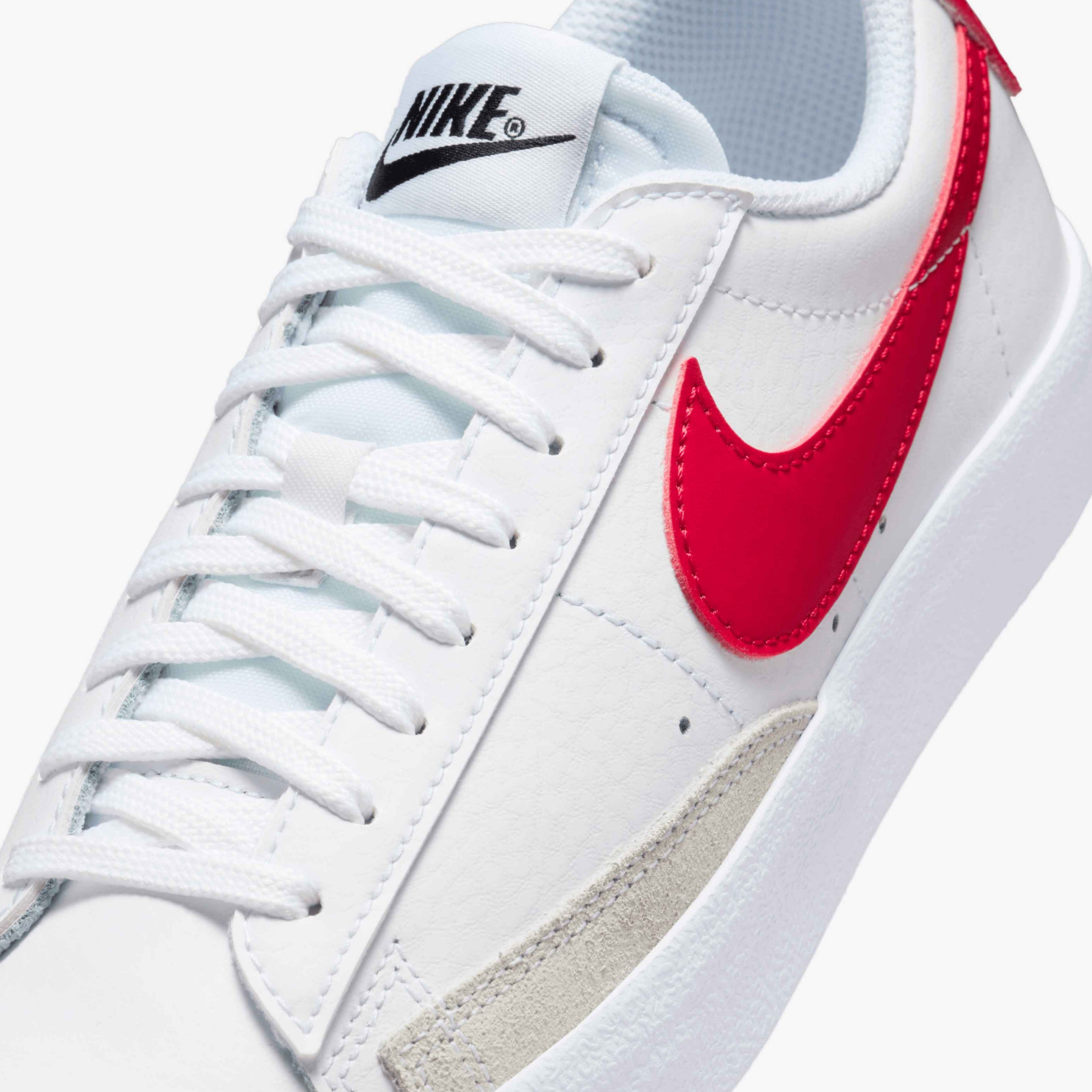 Nike Blazer Low 77