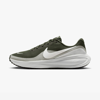 Nike Revolution 8