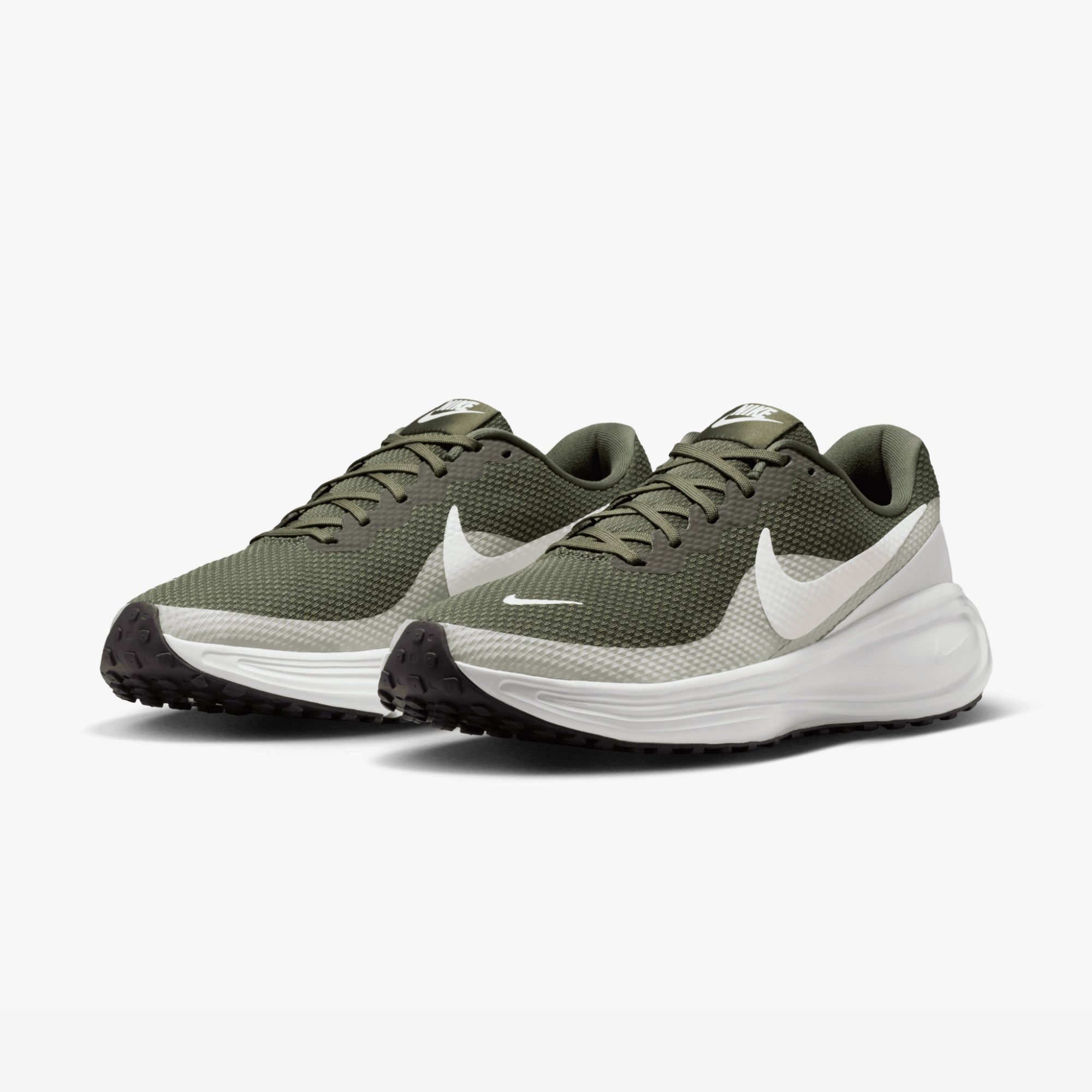 Nike Revolution 8