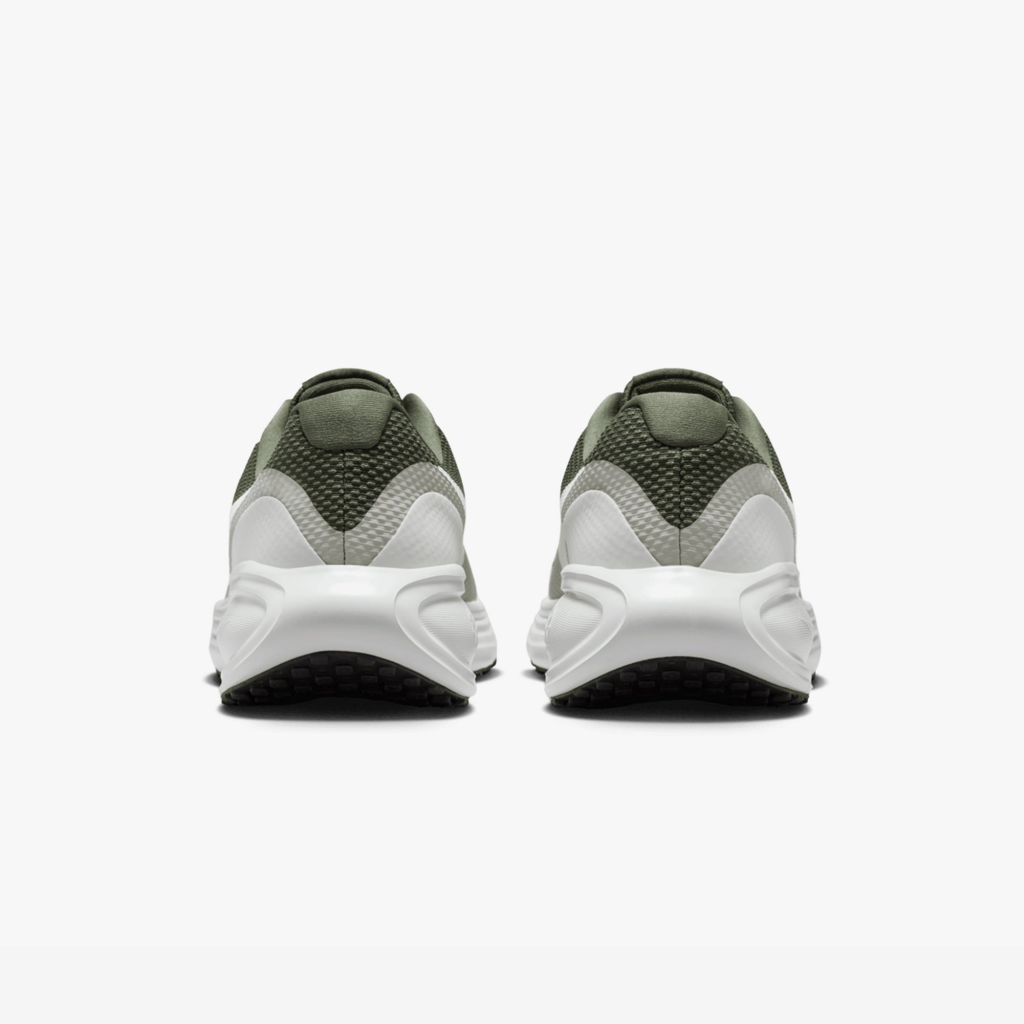 Nike Revolution 8