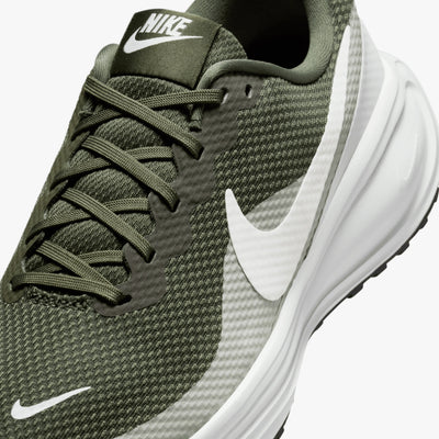 Nike Revolution 8