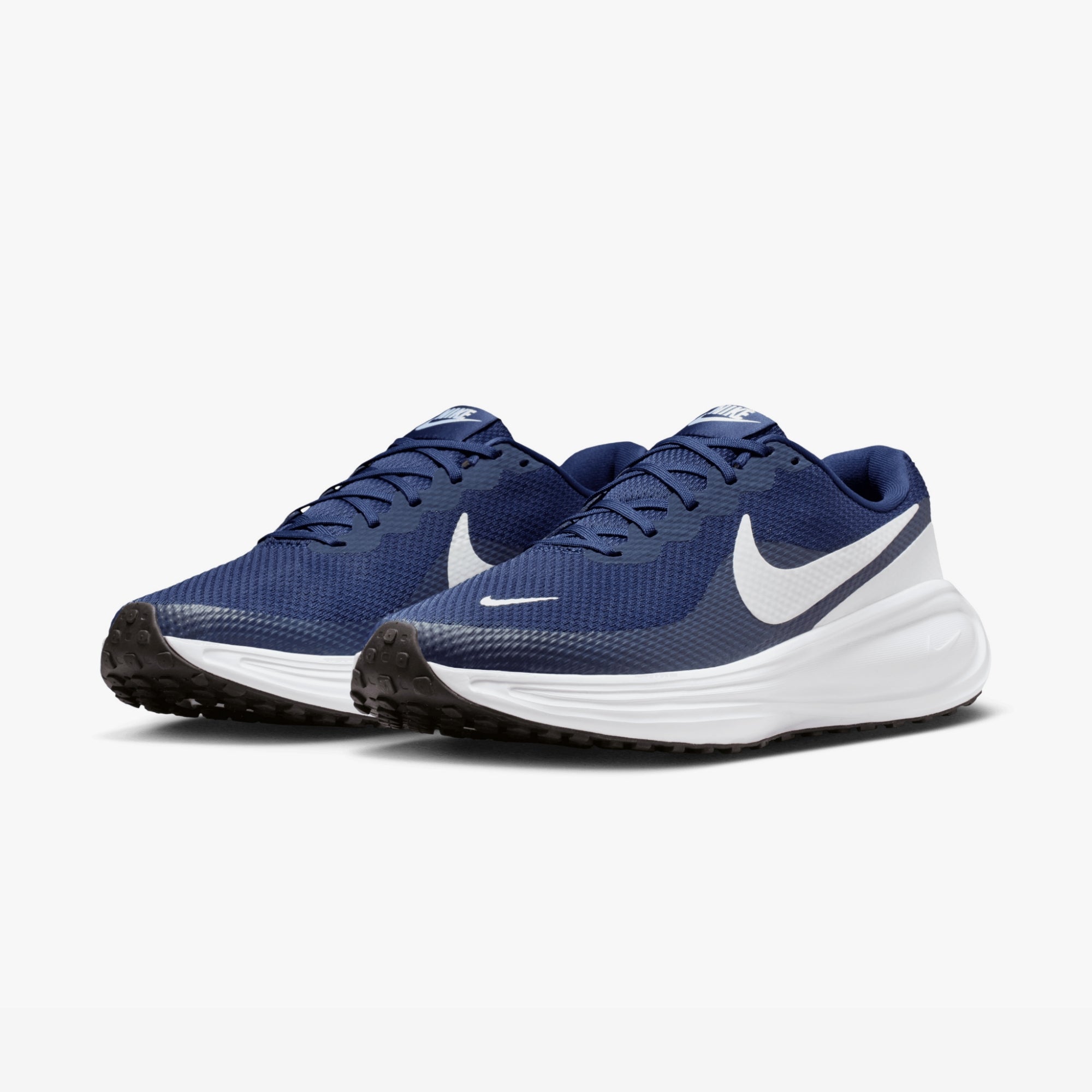 Nike Revolution 8