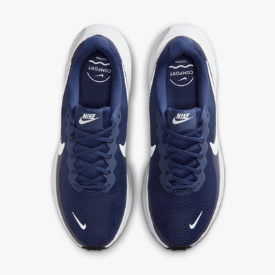Nike Revolution 8