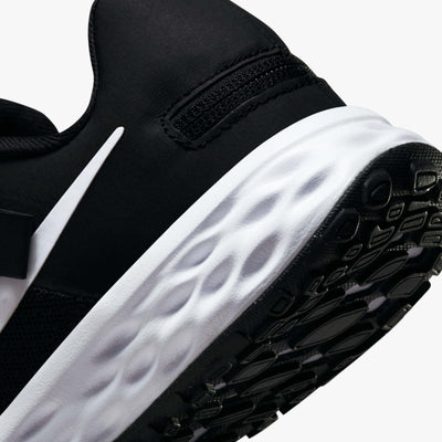Nike Revolution 6 FlyEase