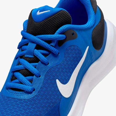 Nike Revolution 7