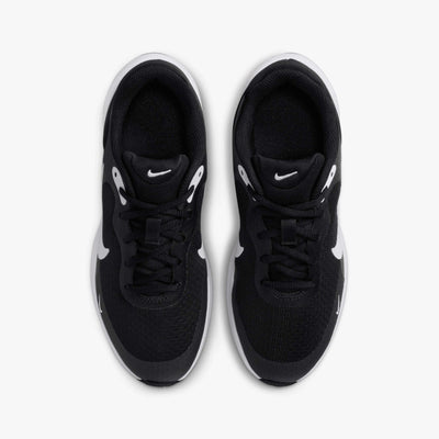 Nike Revolution 7