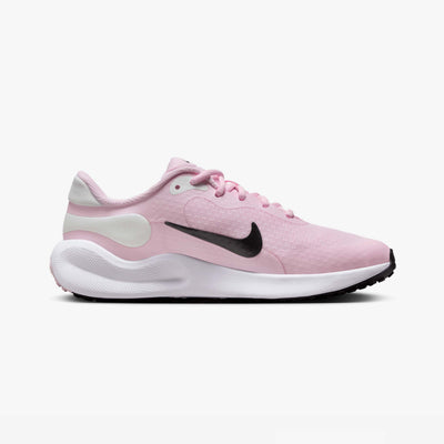 Nike Revolution 7