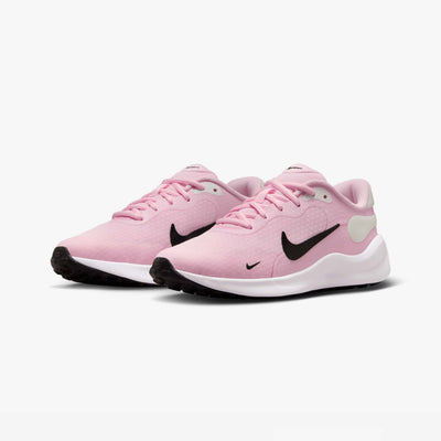 Nike Revolution 7